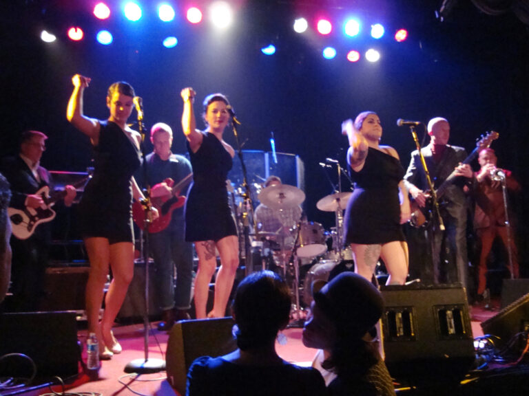 'Retro Pop' Show Brings '60s Sound, Fashion Back to San Jose