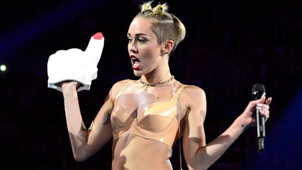 Miley Cyrus Brings Bangerz Tour to San Jose