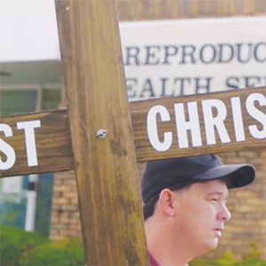 Review: ‘Trapped’