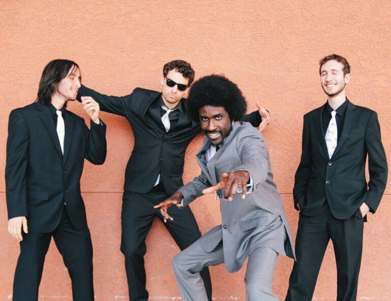 The Lique Rock the Mic at Art Boutiki