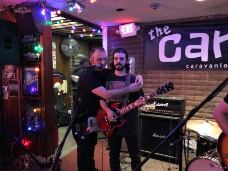 Casual Vibes at Caravan Lounge