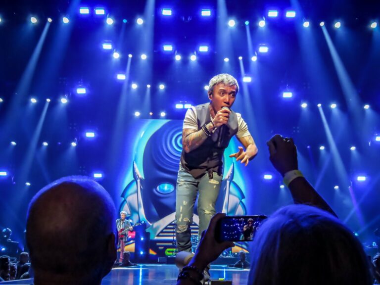 Arnel Pineda + Bamboo at CPA San Jose