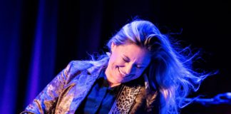 Joanne Shaw Taylor in Menlo Park