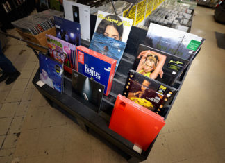 Display of records in a retail store