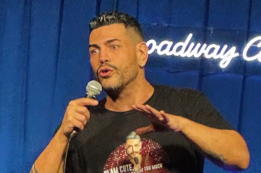 Sarper Güven stand-up comedy