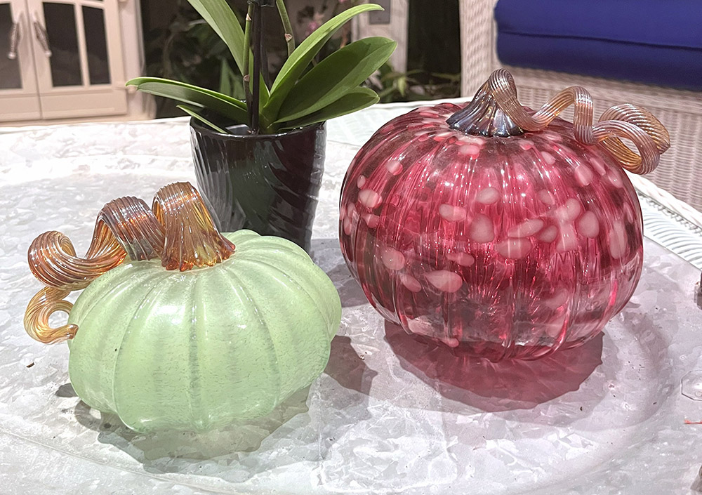 glass pumpkin colors