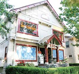 Iguana's and Cafecito