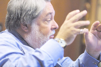 Ruben Armi&ntilde;ana